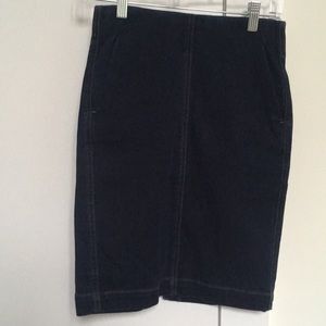 Stretchy Pull-On Denim Skirt with Pockets